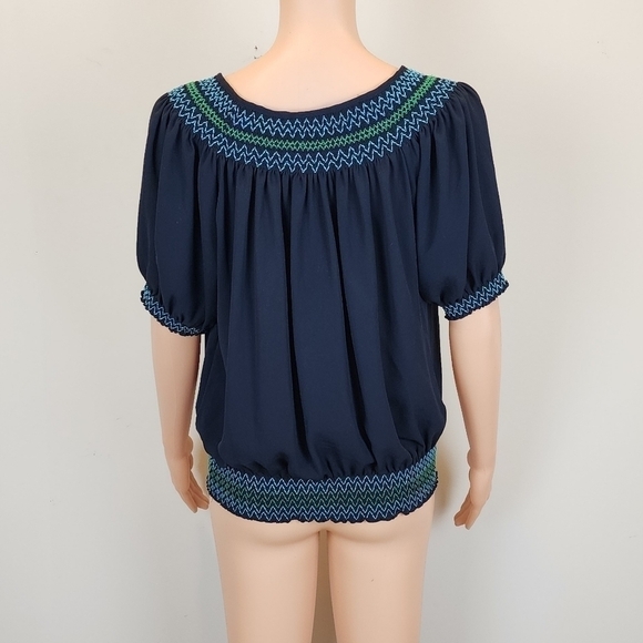 New York & Company short sleeve Embroidery front top - Picture 4 of 12